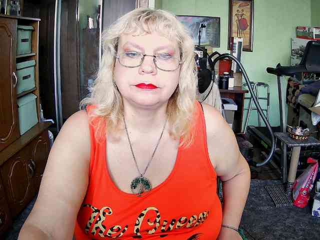 LOLA88888 webcam