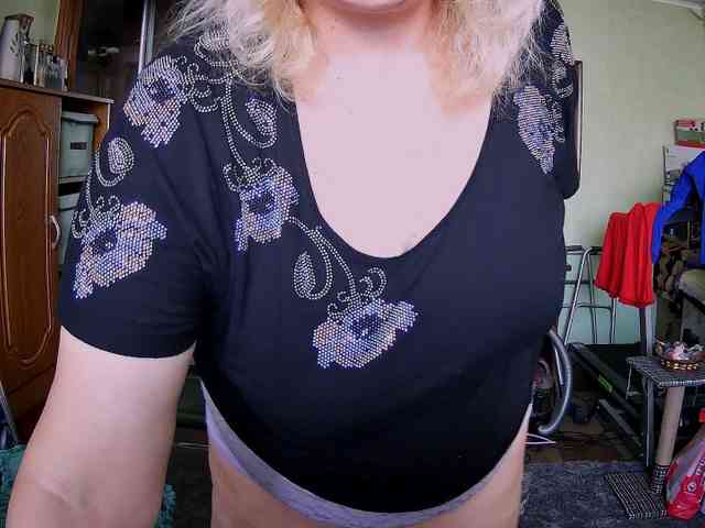 LOLA88888 webcam