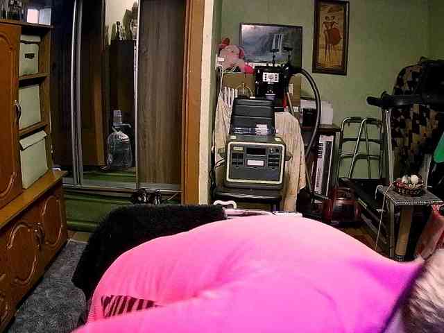 LOLA88888 webcam