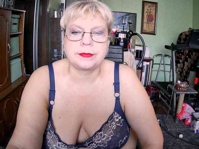 LOLA88888 webcam
