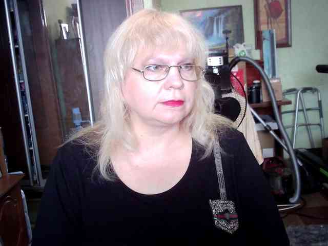 LOLA88888 webcam