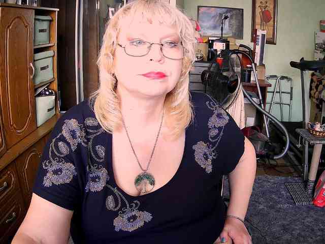 LOLA88888 webcam