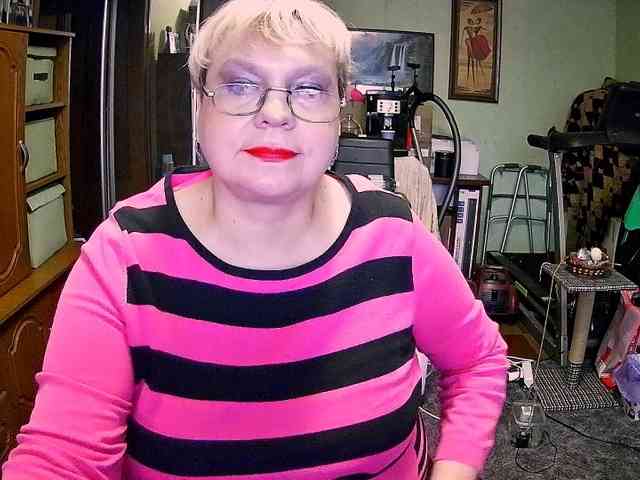 LOLA88888 webcam