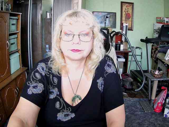LOLA88888 webcam