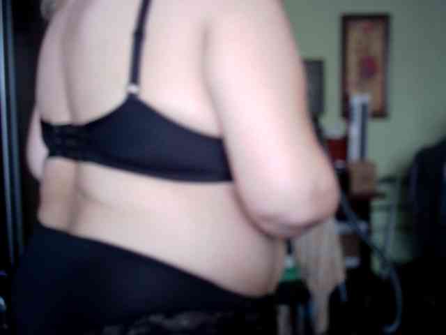 LOLA88888 webcam