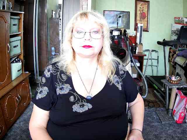 LOLA88888 webcam