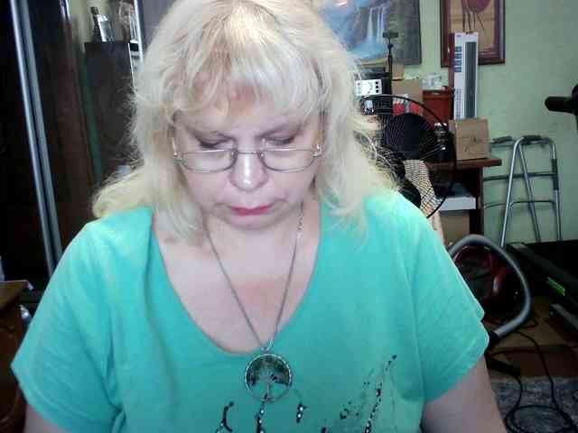 LOLA88888 webcam