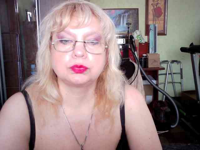 LOLA88888 webcam