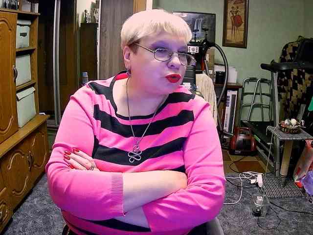 LOLA88888 webcam