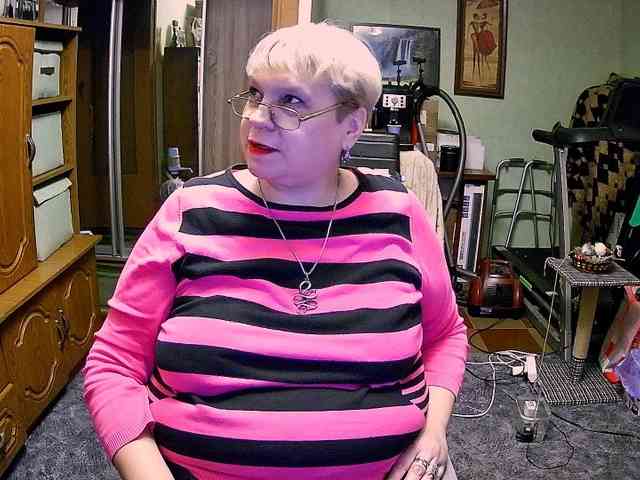 LOLA88888 webcam