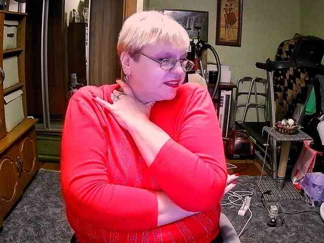 LOLA88888 webcam