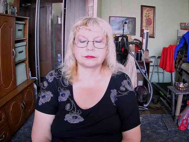 LOLA88888 webcam