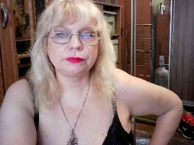 LOLA88888 webcam