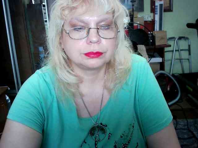 LOLA88888 webcam