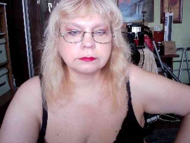 LOLA88888 webcam