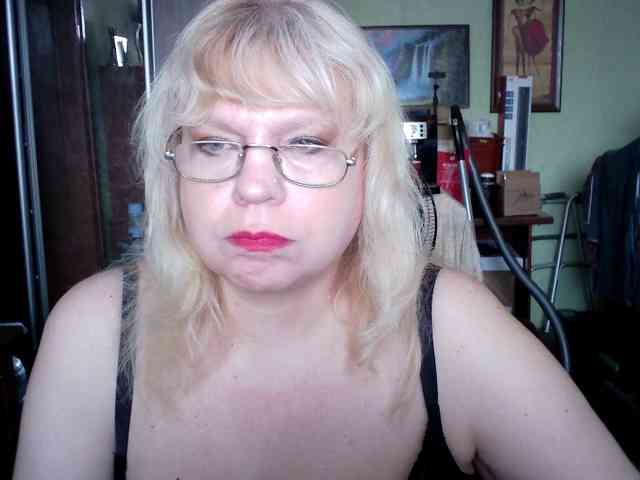 LOLA88888 webcam