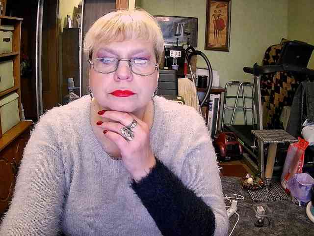 LOLA88888 webcam