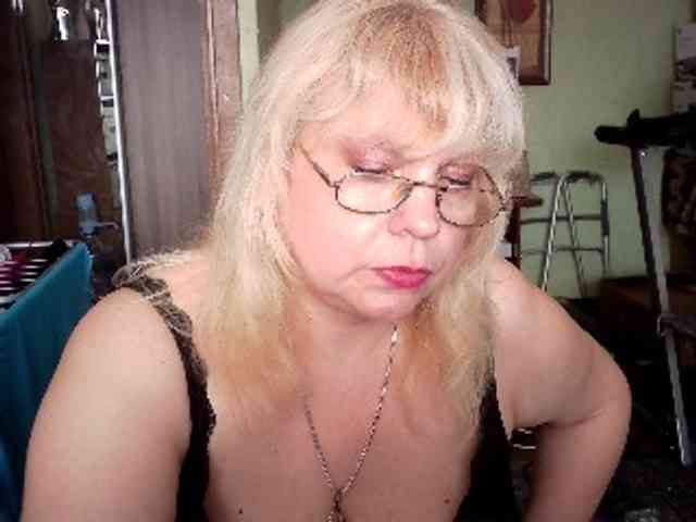 LOLA88888 webcam
