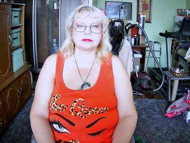 LOLA88888 webcam