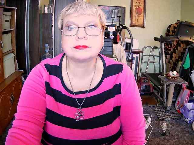LOLA88888 webcam