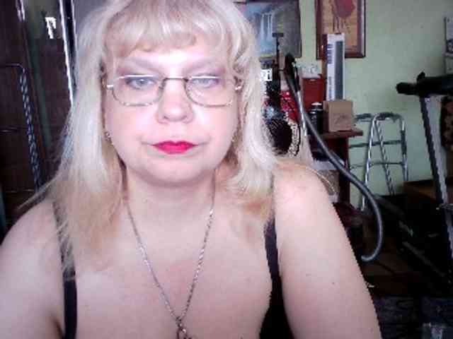 LOLA88888 webcam