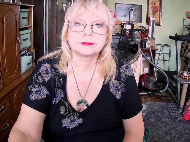 LOLA88888 webcam