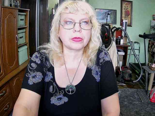 LOLA88888 webcam