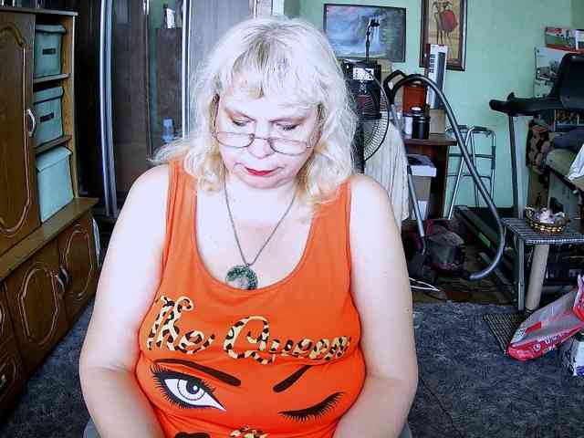 LOLA88888 webcam