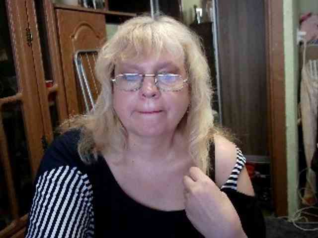 LOLA88888 webcam