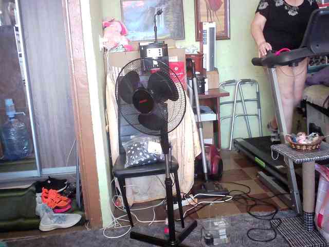 LOLA88888 webcam