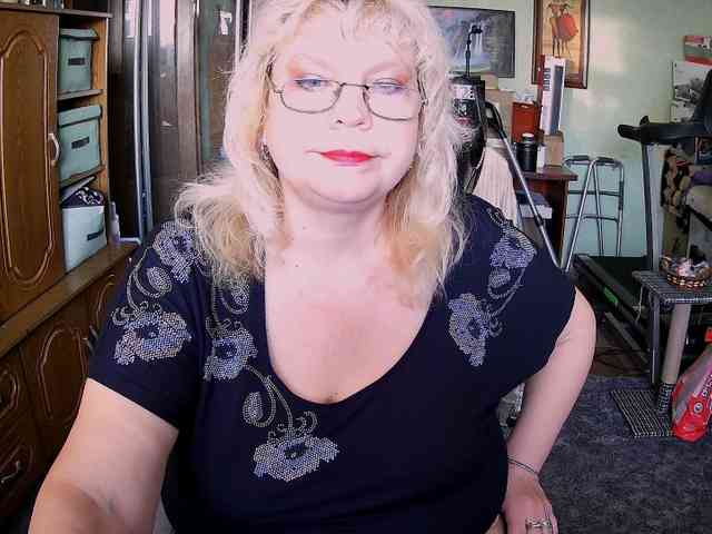 LOLA88888 webcam