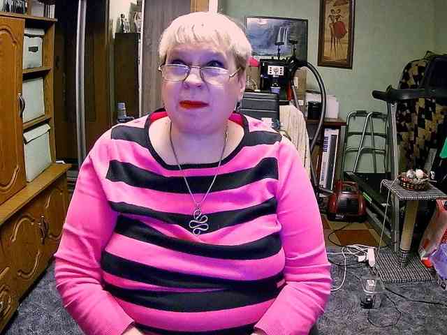 LOLA88888 webcam