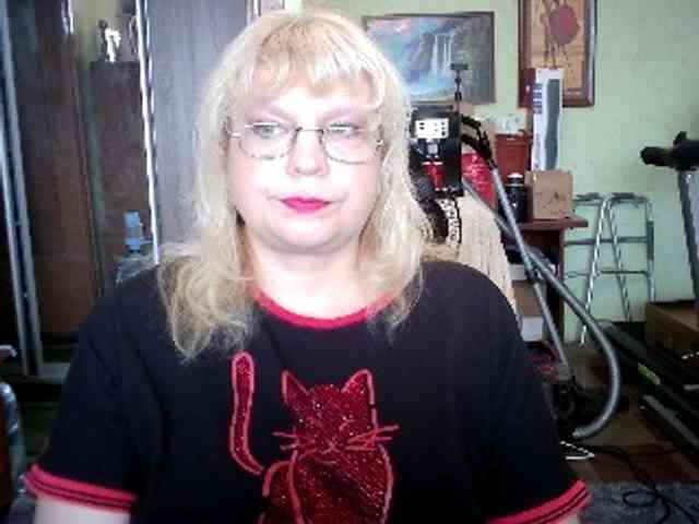 LOLA88888 webcam
