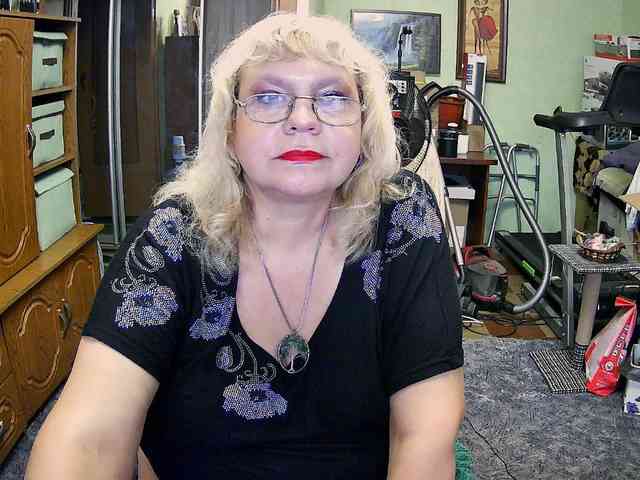 LOLA88888 webcam