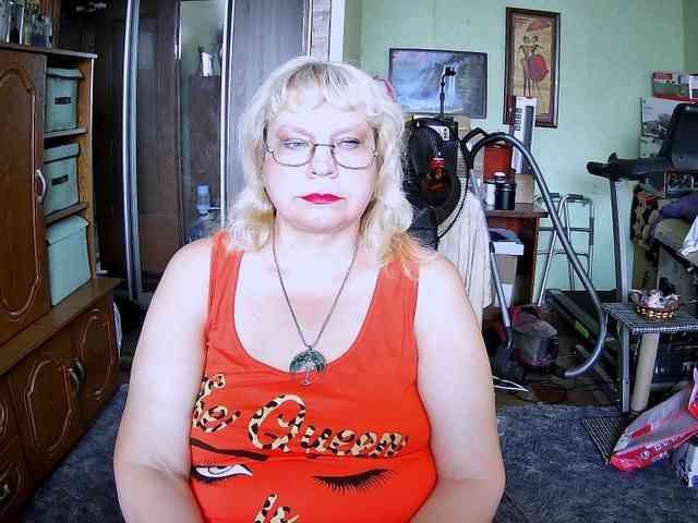 LOLA88888 webcam