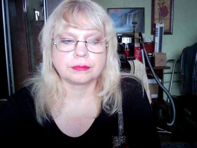 LOLA88888 webcam