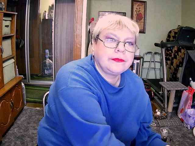LOLA88888 webcam