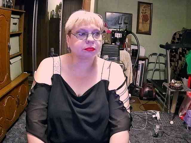 LOLA88888 webcam