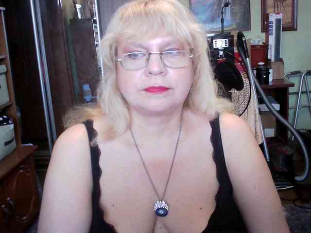 LOLA88888 webcam