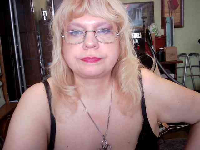 LOLA88888 webcam