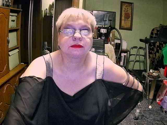 LOLA88888 webcam