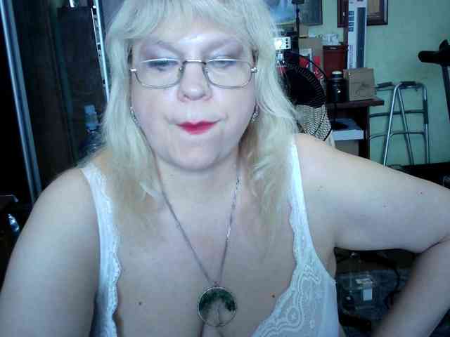 LOLA88888 webcam