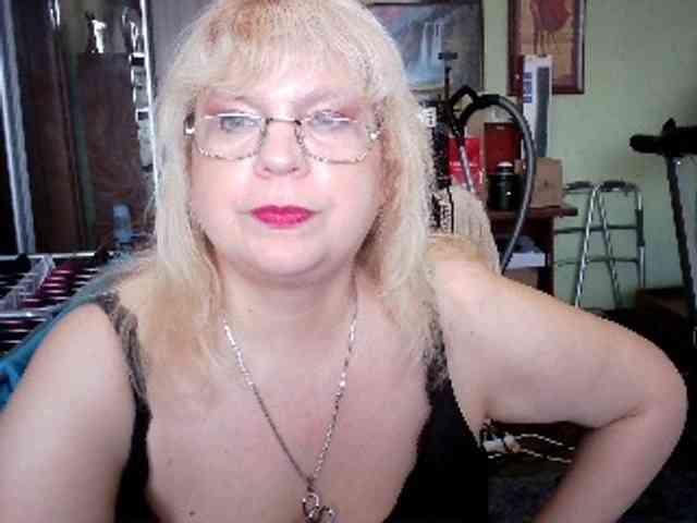 LOLA88888 webcam