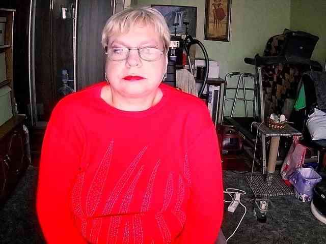 LOLA88888 webcam