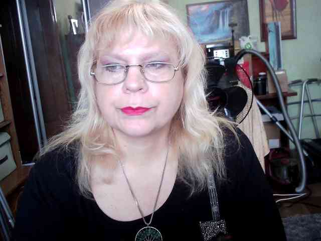 LOLA88888 webcam