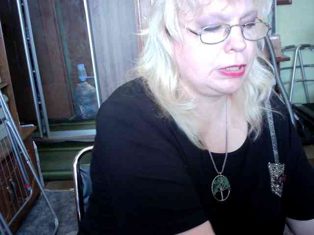 LOLA88888 webcam