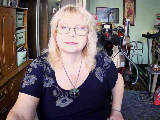 LOLA88888 webcam