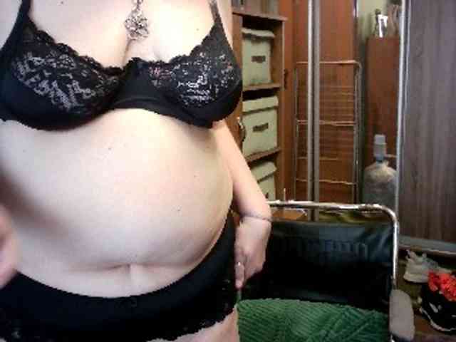 LOLA88888 webcam