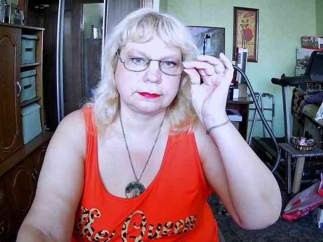 LOLA88888 webcam