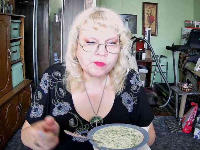 LOLA88888 webcam
